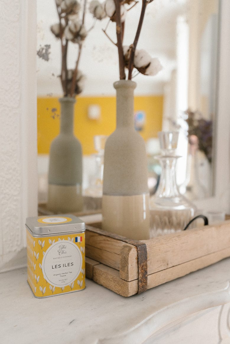 LES ILES (ISLANDS) - VITAMIN-ENRICHED, NATURALLY SWEET HERBAL TEA