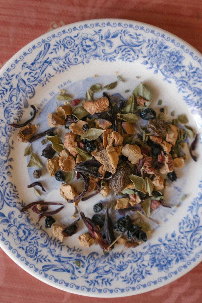 LES ILES (ISLANDS) - VITAMIN-ENRICHED, NATURALLY SWEET HERBAL TEA